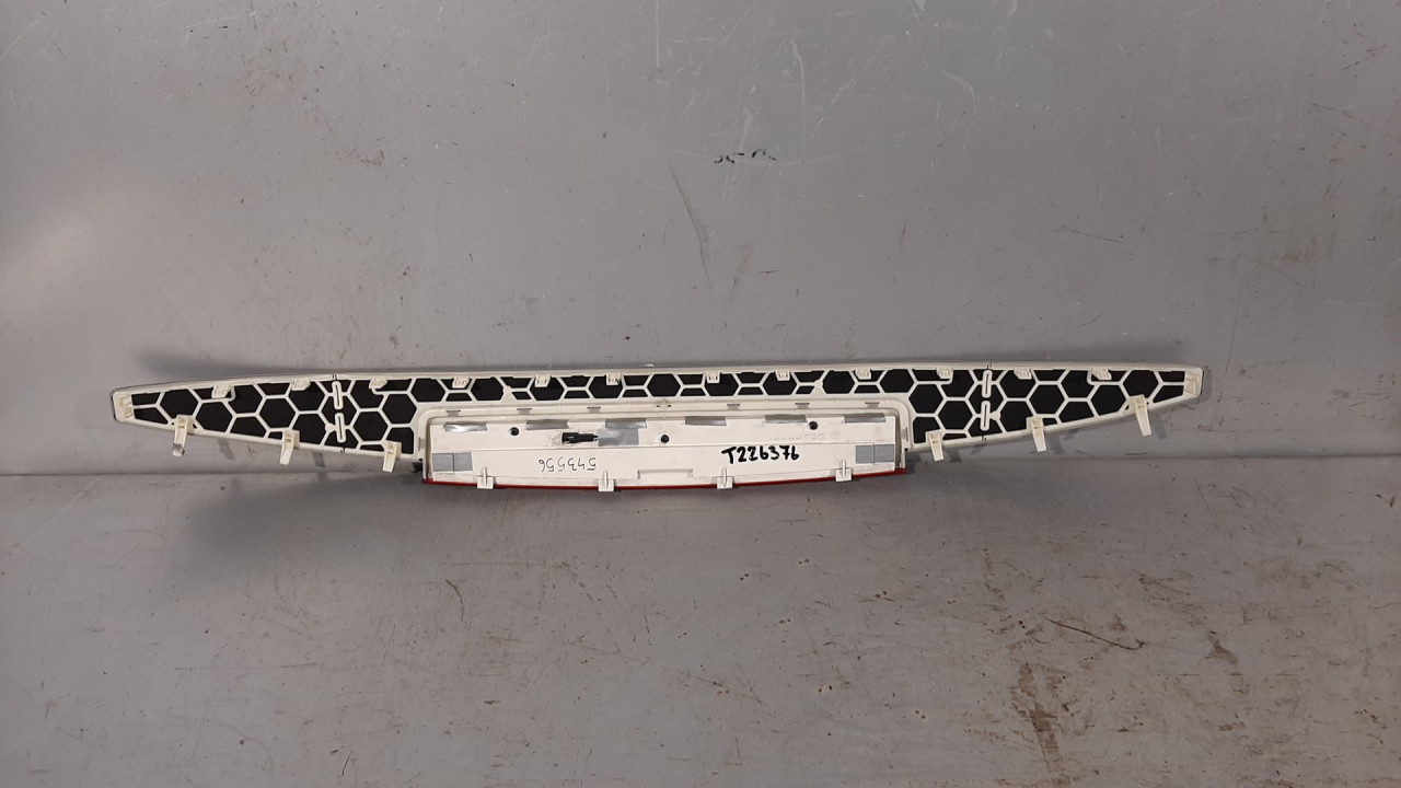 TRECE STOP SVJETLO AUDI A8 (4E) > 02-10 4E0945097