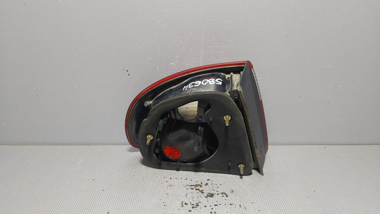 STOP SVJETLO SEAT TOLEDO > 99-04 1M5945096B