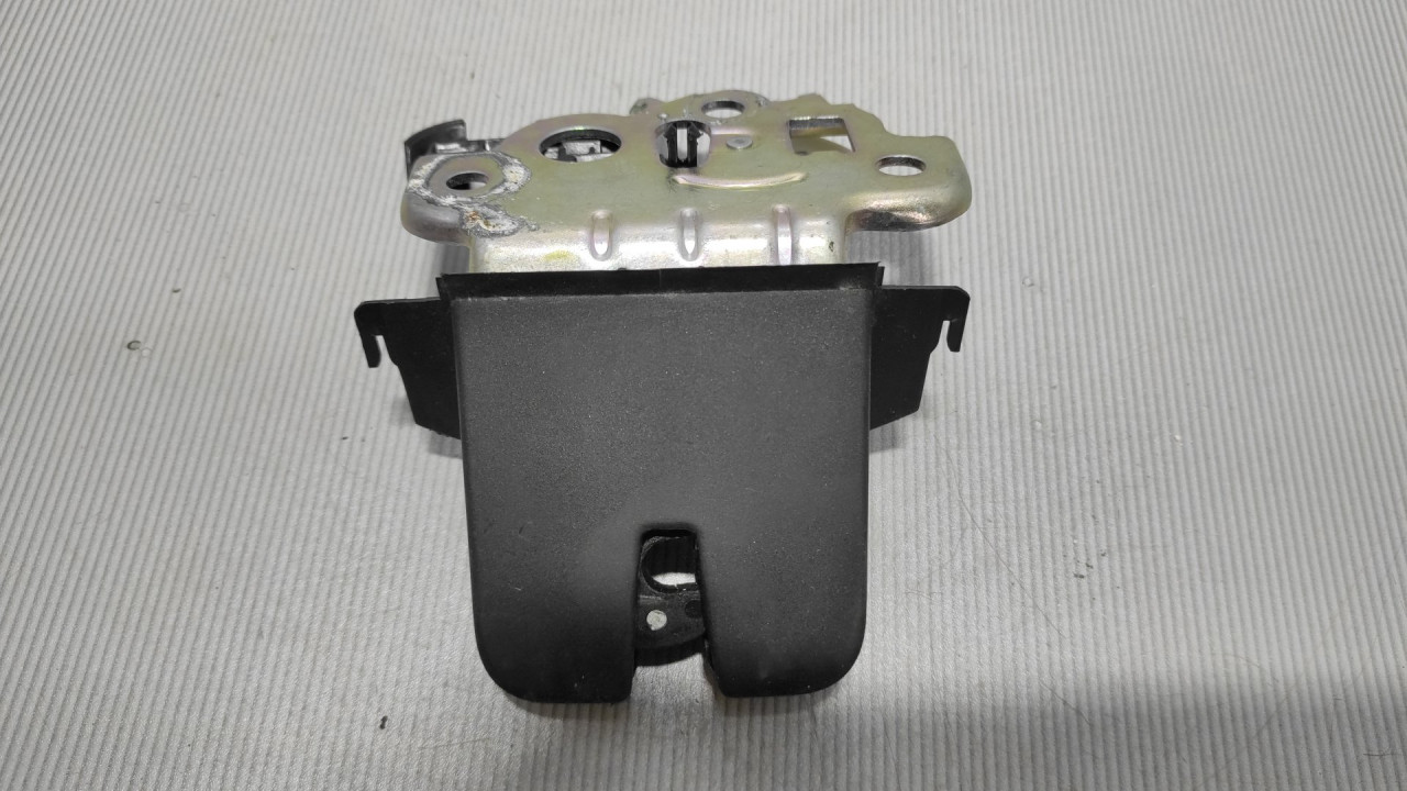 DIJELOVI BRAVA GEPEKA SKODA FABIA > 14- 8R0827505A