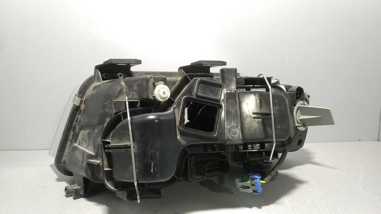 DIJELOVI FAR AUDI A6 > 01-04 4B3941004F