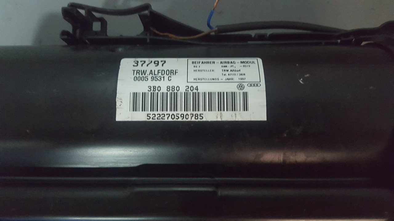 AIRBAG SUVOZACA VW PASSAT B5 > 00-05 3B0880204 7053037E