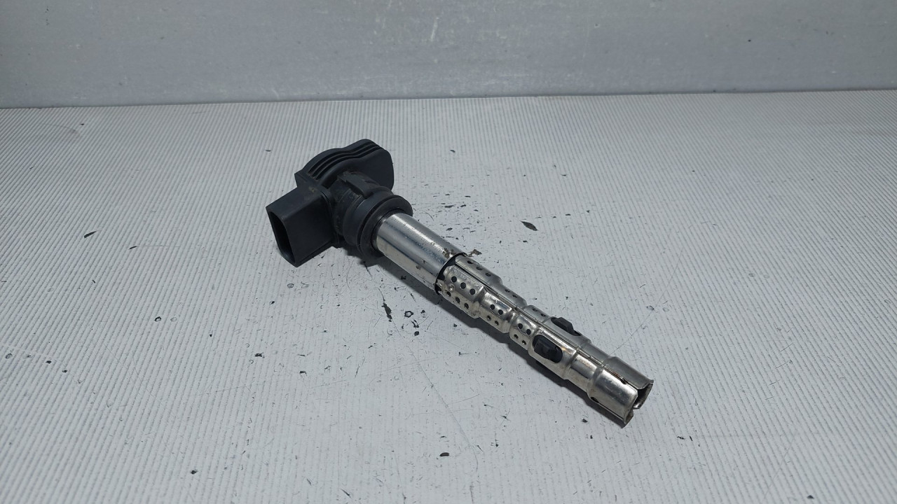 DIJELOVI BOMBINA VW GOLF 5 > 03-08 06F905115F