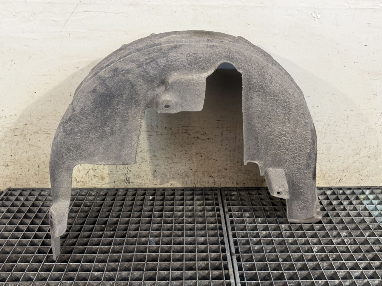 DIJELOVI UNUTRASNJI BLATOBRAN VW PASSAT B8 > 19 - 3G0810972G