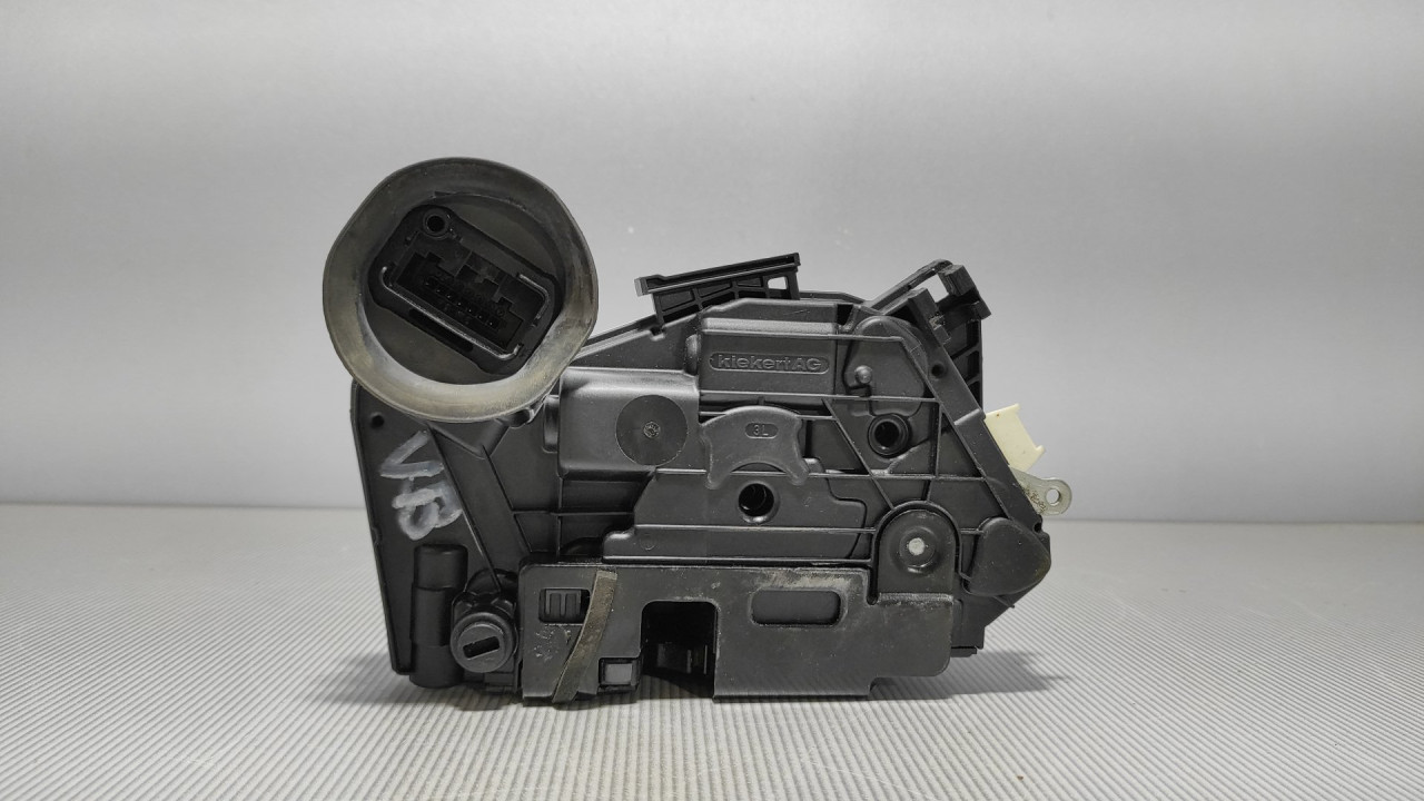 DIJELOVI BRAVA VRATA VW GOLF 6 > 08-12 5K4839015H