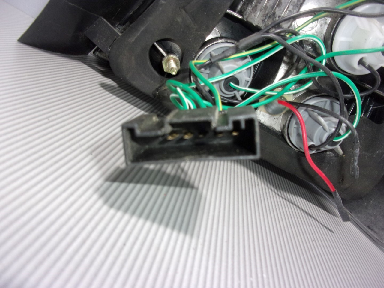 STOP SVJETLO BMW SERIJA 3 (E90/E91) > 05-08 BM024016