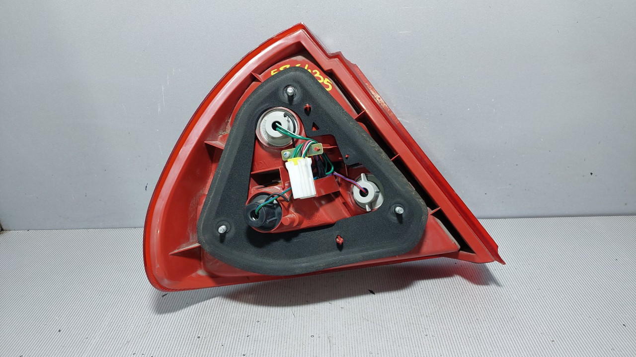 DIJELOVI STOP SVJETLO MITSUBISHI LANCER > 96-01