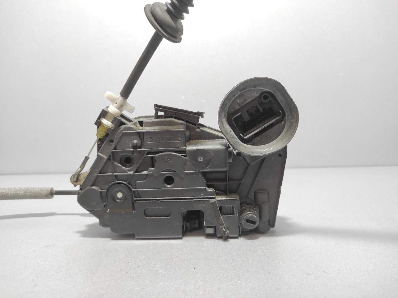 DIJELOVI BRAVA VRATA VW GOLF 6 > 08-12 5K4839016B