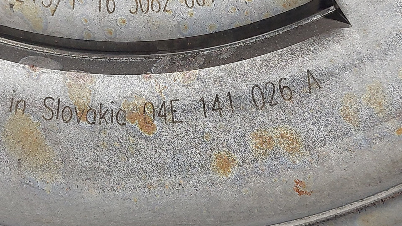 DIJELOVI KORPA VW GOLF 7 > 12-16 04E141026A