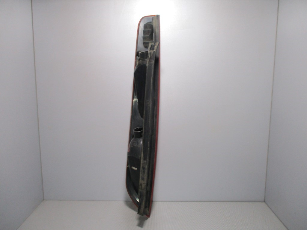DIJELOVI STOP SVJETLO FORD FOCUS > 05-07 FD424016