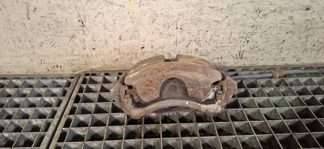 DIJELOVI KOCIONA KLJESTA VW GOLF 7 > 12-16 8V0615123