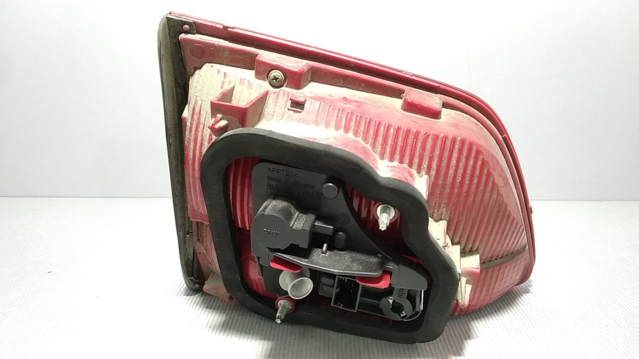 DIJELOVI STOP SVJETLO VW TOURAN > 10-15 1T0945094