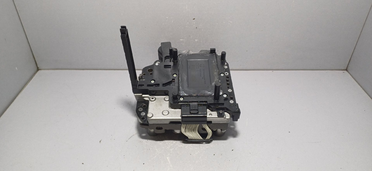 DIJELOVI MEHATRONIKA VW PASSAT B6 > 05-10 2.0 02E927770AE