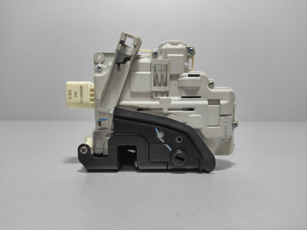 BRAVA VRATA AUDI A4 (B7) > 04-07 8E0839016AA