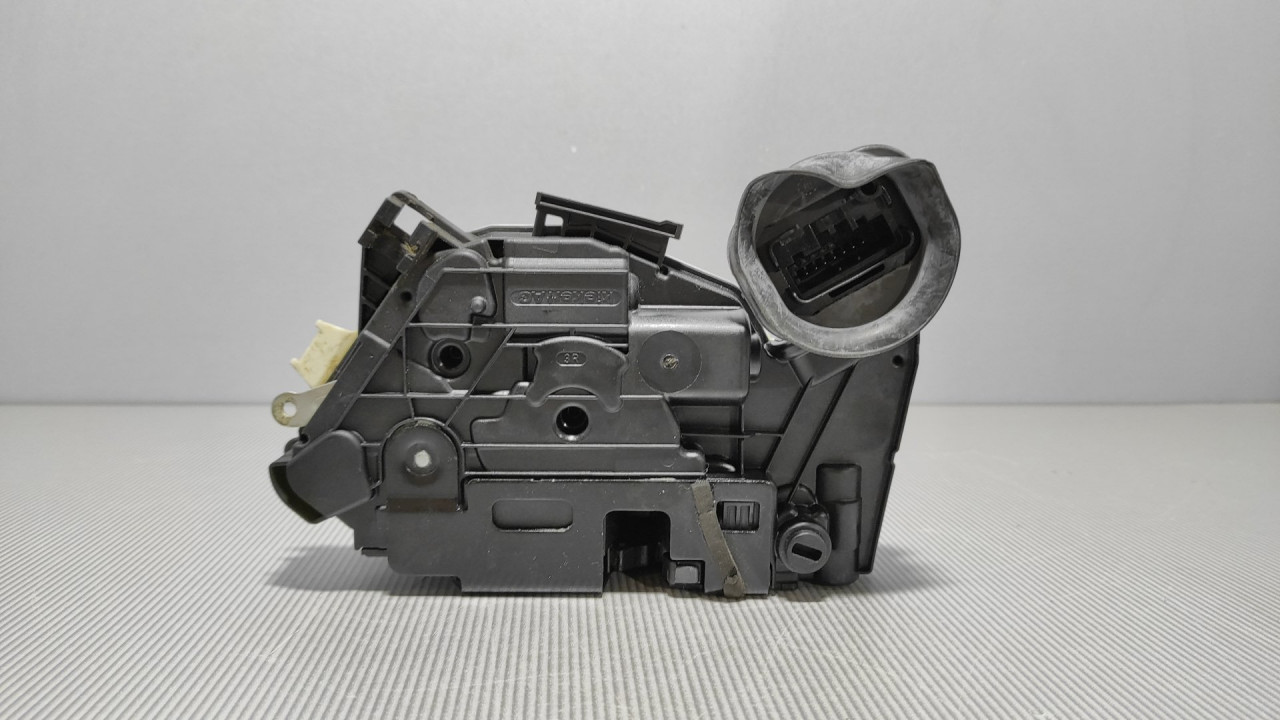 DIJELOVI BRAVA VRATA VW GOLF 6 > 08-12 5K4839016H