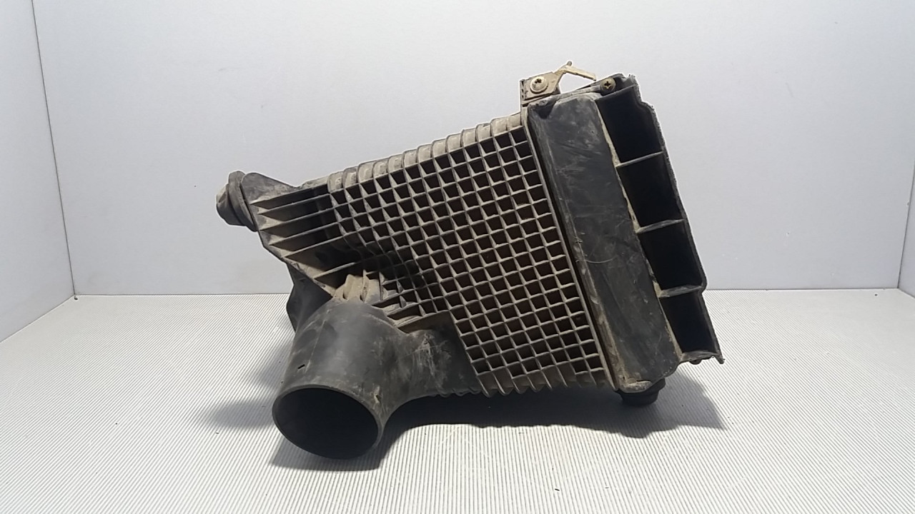 KUCISTE FILTERA ZRAKA RENAULT GRAND SCENIC > 03-06 8200