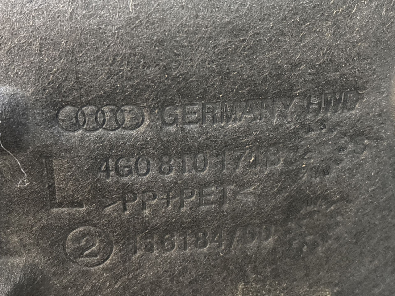 UNUTRASNJI BLATOBRAN AUDI A6 4G > 14-18 4G0810171B