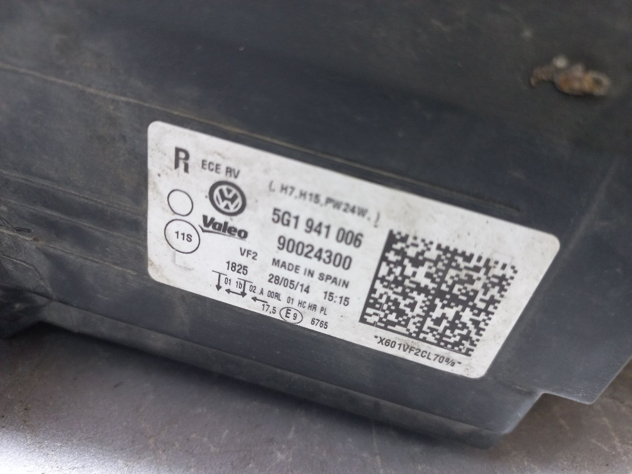 DIJELOVI FAR OSTECEN VW GOLF 7 > 12-16 5G1941006