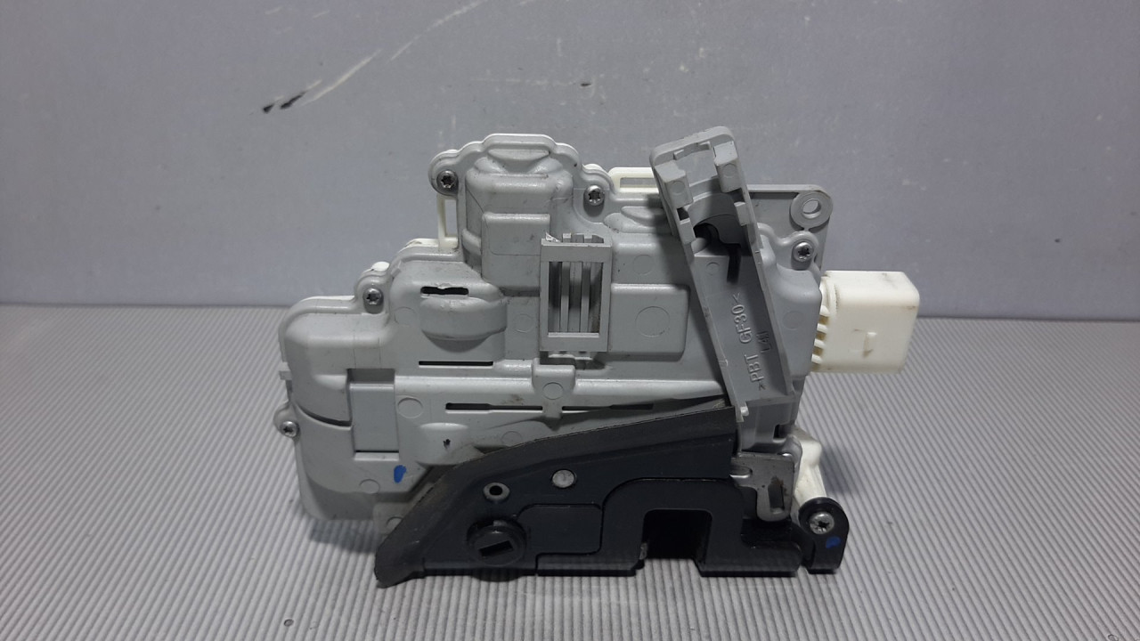 BRAVA VRATA VW PASSAT B6 > 05-10 3C4839015A