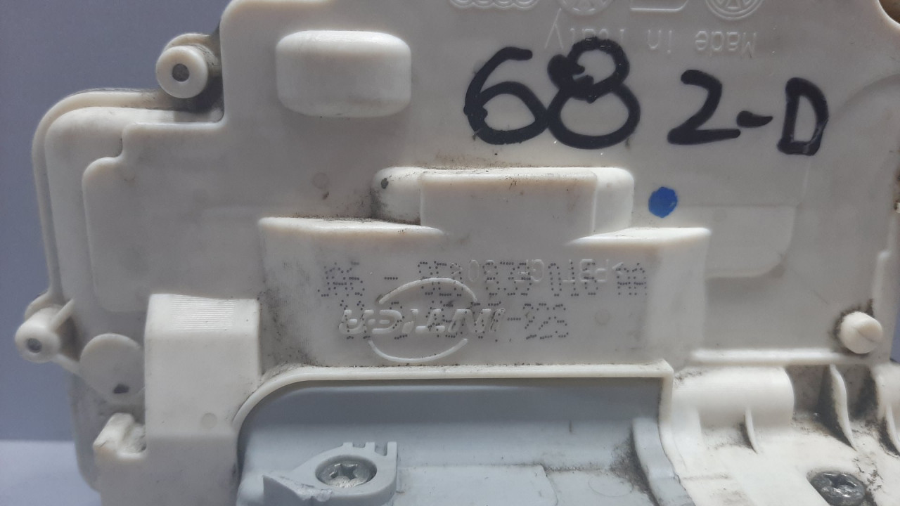 DIJELOVI BRAVA VRATA KIA RIO > 11-14 8E0839016AA