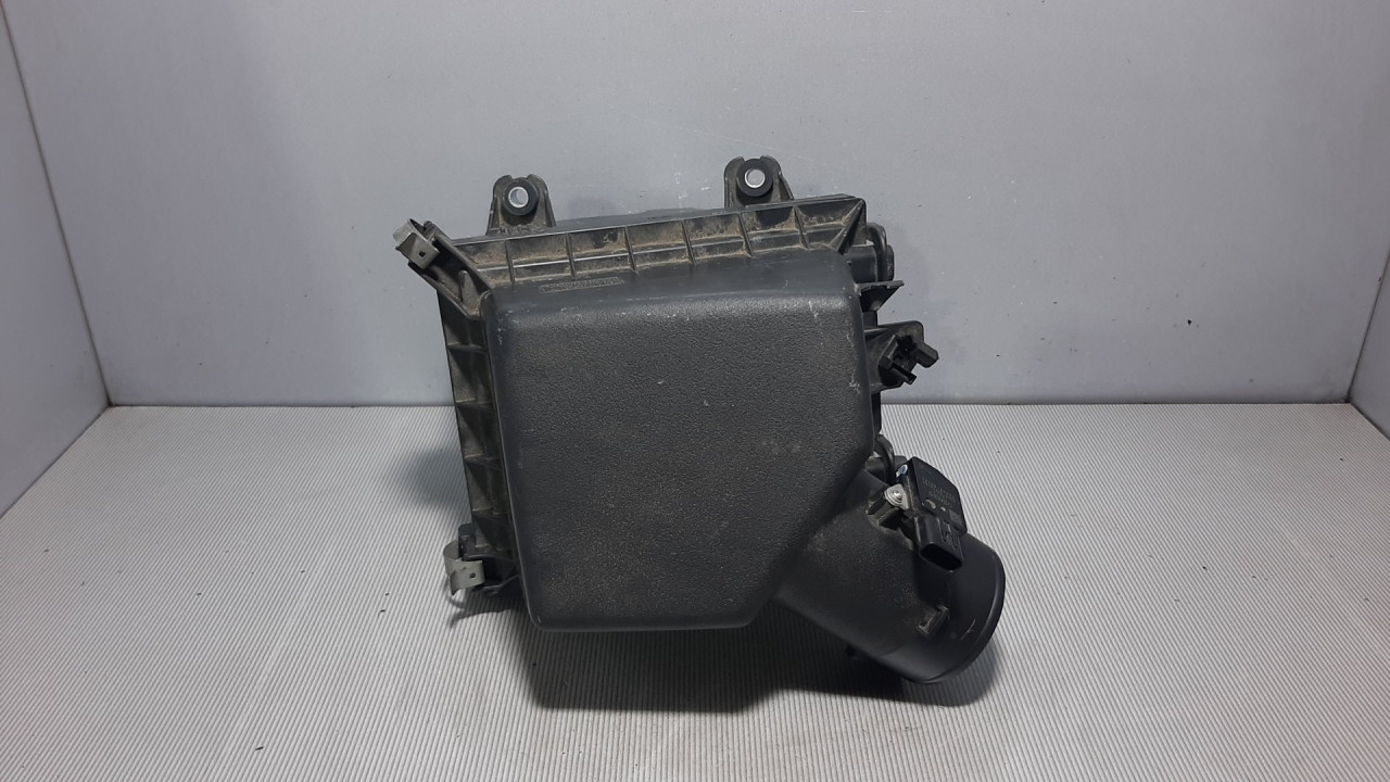 KUCISTE FILTERA ZRAKA TOYOTA RAV 4 > 15-18 17705-36110