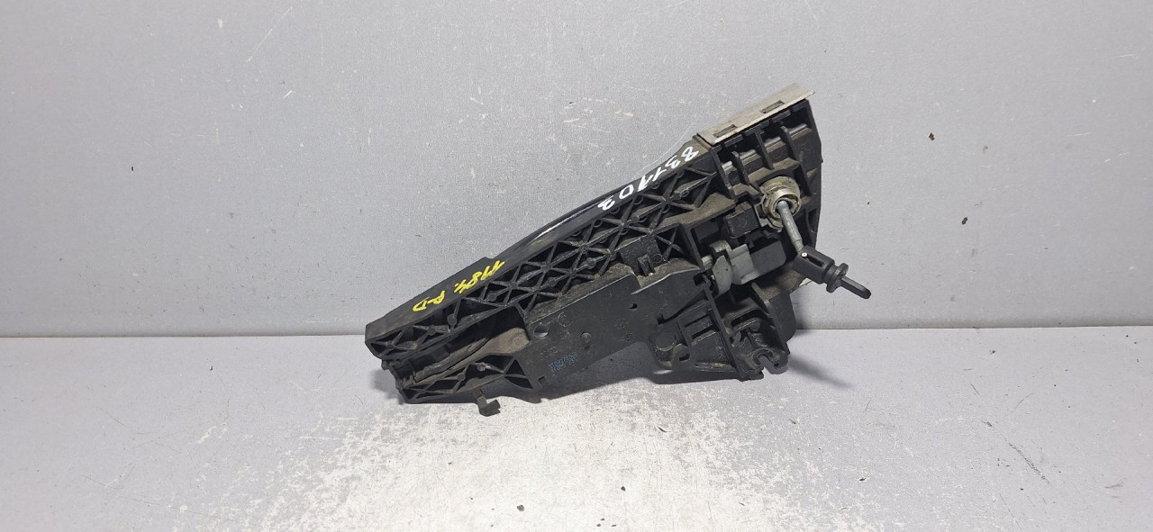 DIJELOVI RUCKA VRATA AUDI A1 > 14-18 8T2837886B