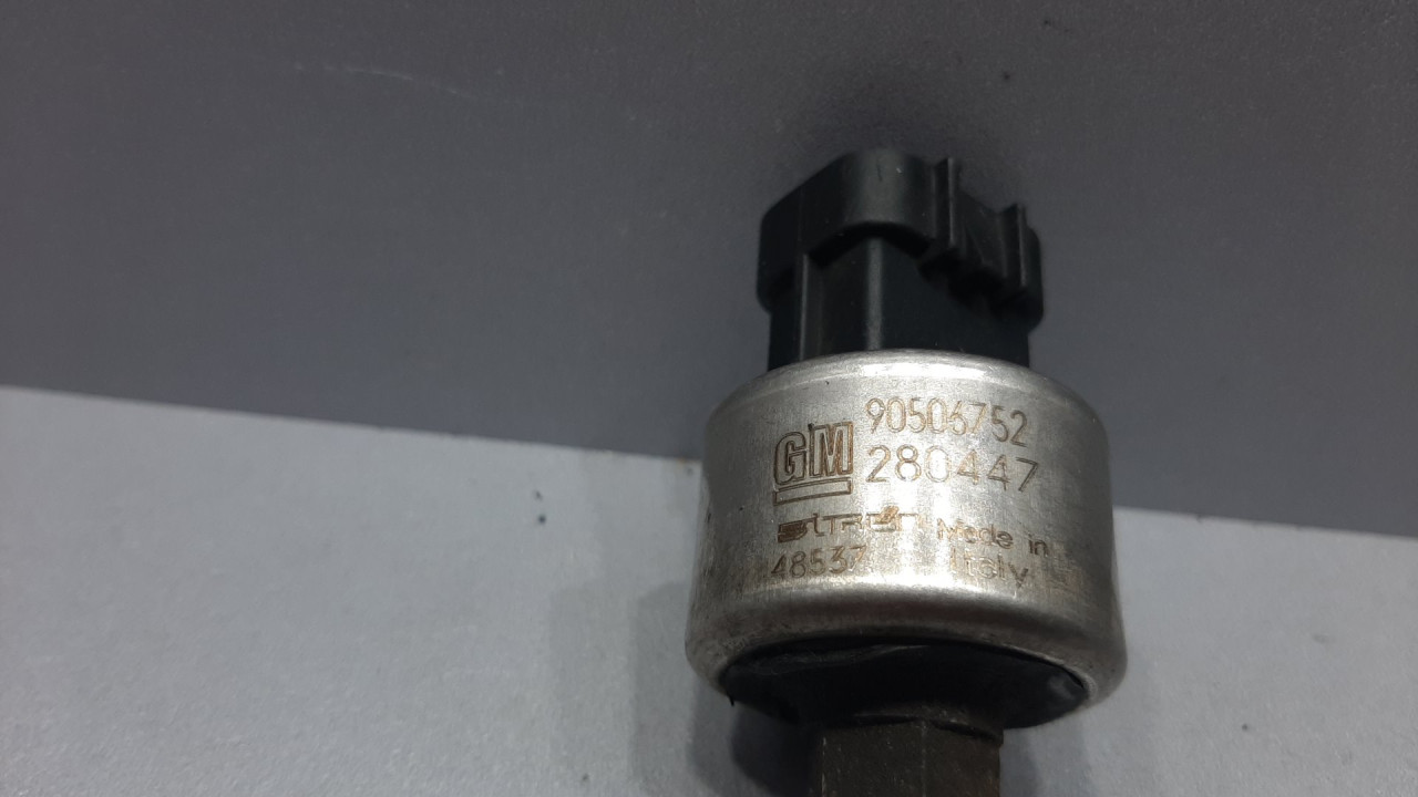 PRESOSTAT KLIME OPEL ASTRA F > 94-98 90506752