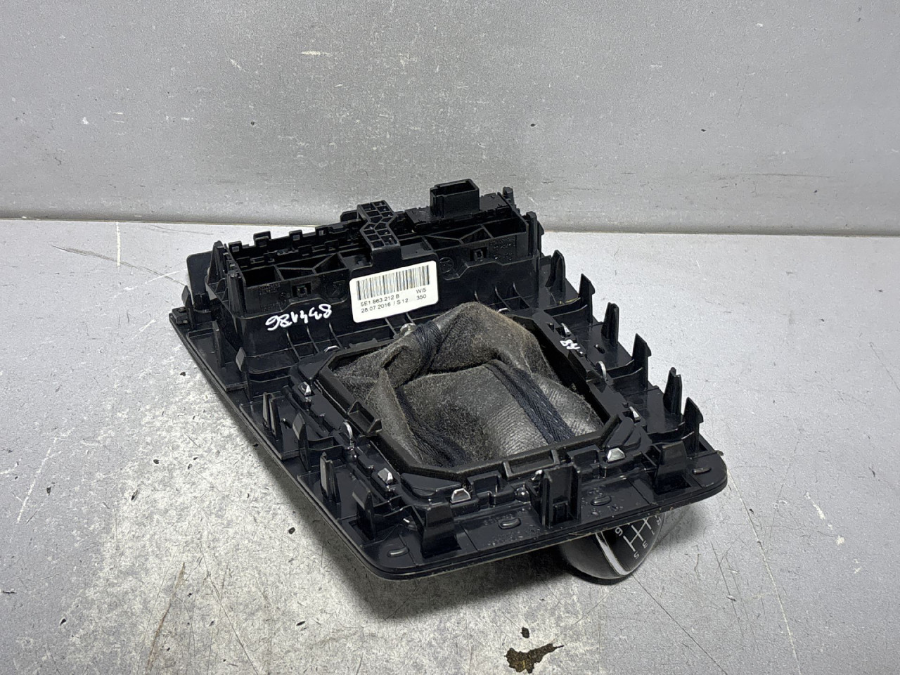 DIJELOVI RUCICA MJENJACA SKODA OCTAVIA > 13-16