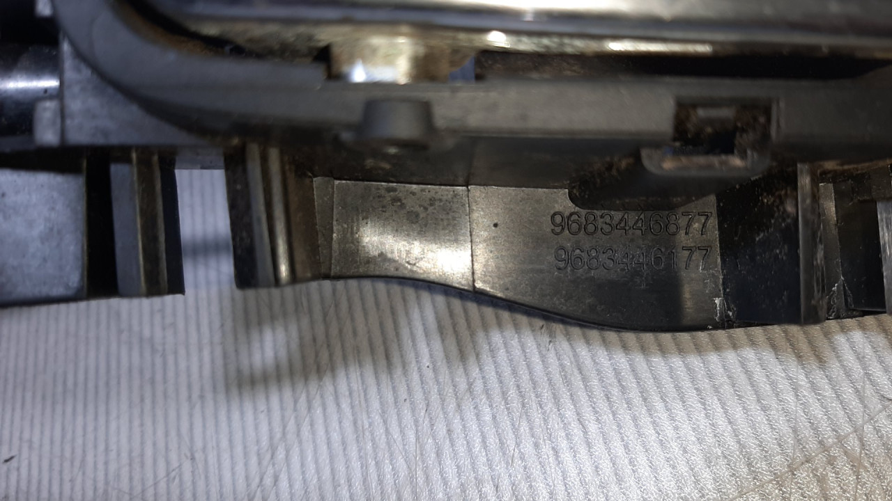 UNUTRASNJA RUCKA VRATA PEUGEOT 5008 > 13-16 9683446877