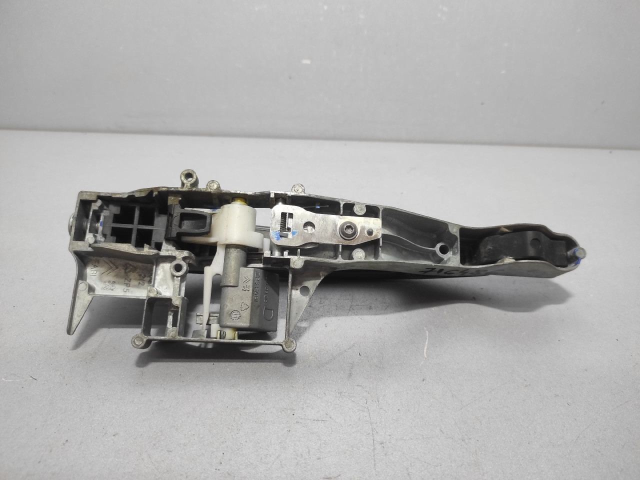 DIJELOVI RUCKA VRATA CITROEN C5 > 08-10 9680168580