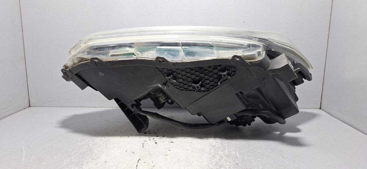 DIJELOVI FAR NISSAN X-TRAIL > 14-17 260604CC1C