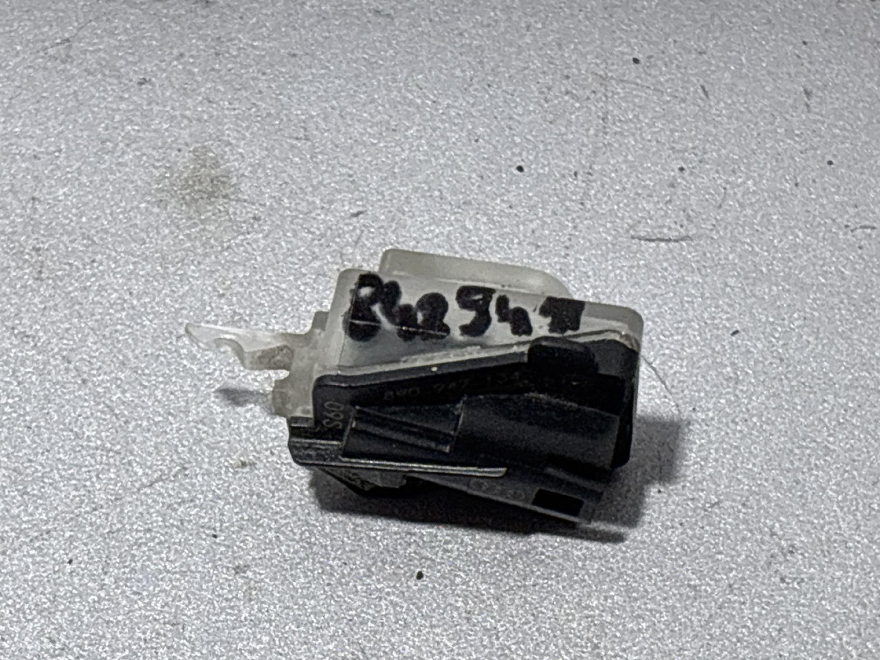 DIJELOVI RASVJETA U KABINI AUDI A4 (B9) > 19- 8W0947134