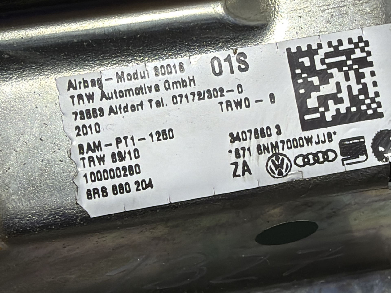 DIJELOVI AIRBAG SUVOZACA VW POLO > 09-14 1.6 6R8880204