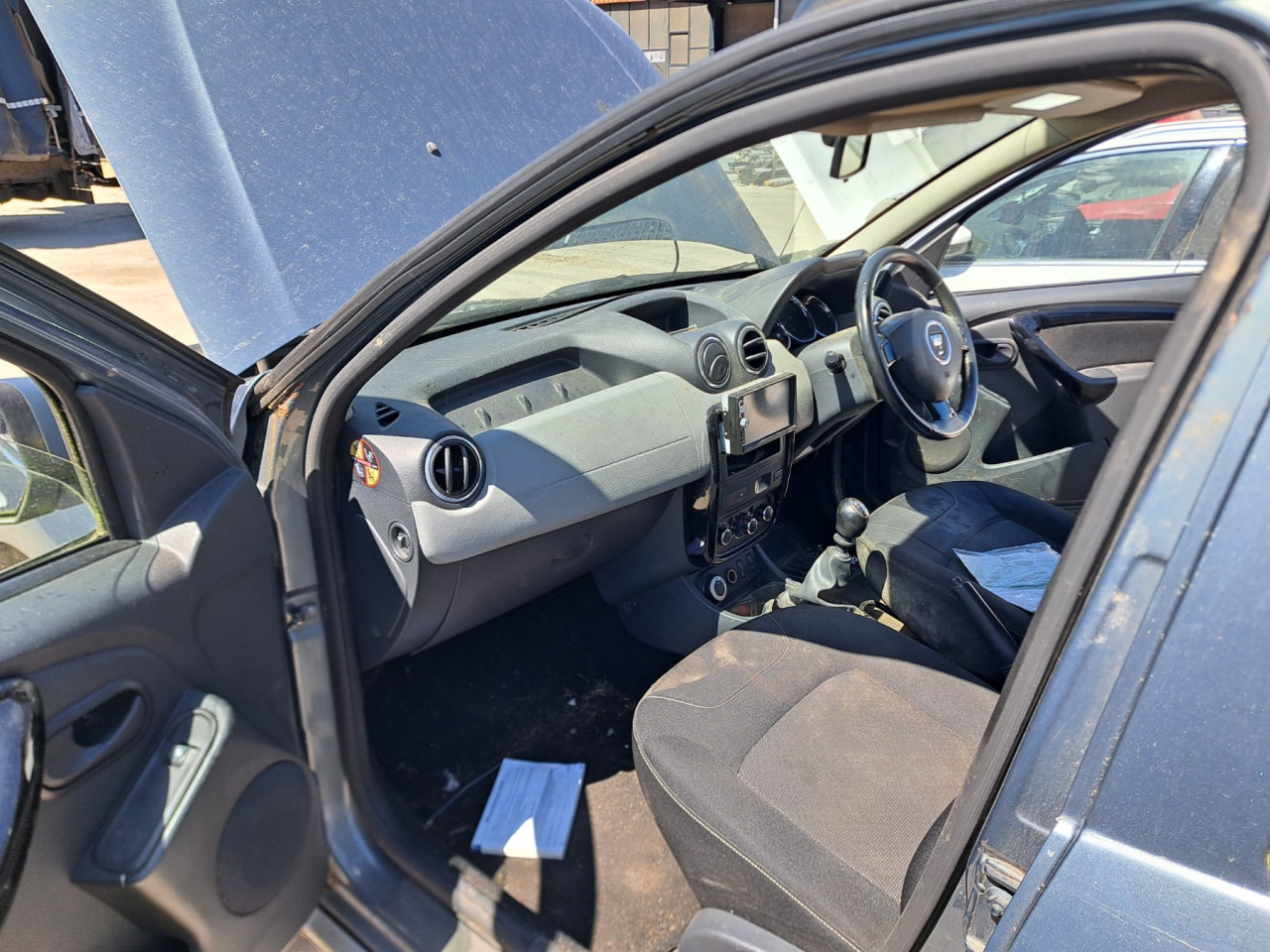 DIJELOVI DACIA DUSTER 4X4 1.5 DIZEL 2014 MJENJAC MOTOR D002220