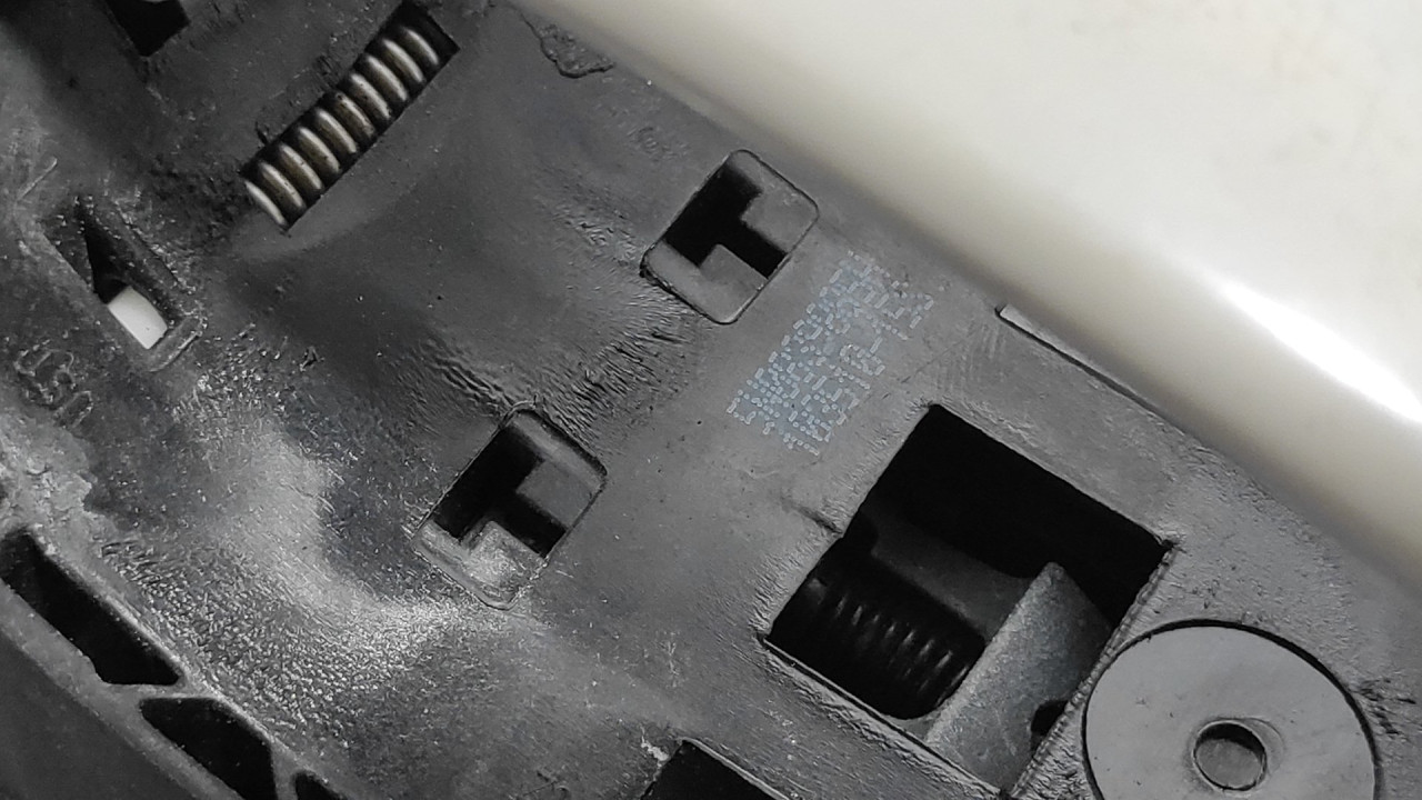 DIJELOVI RUCKA VRATA VW POLO > 09-14 5N0839885H