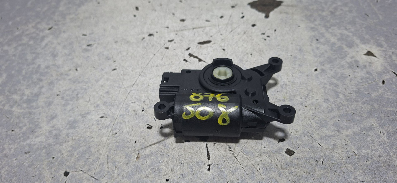 DIJELOVI MOTORIC KLAPNE VW PASSAT B8 > 14-19 2.0 5Q0907511L