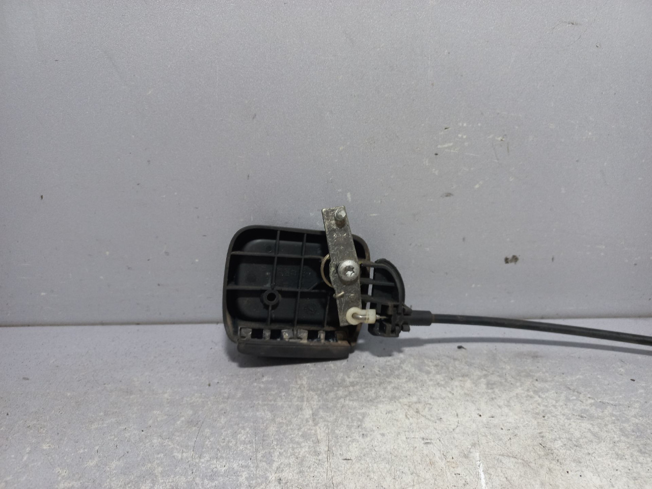 UNUTRASNJA RUCKA VRATA VW CADDY > 03-10 2K0827185