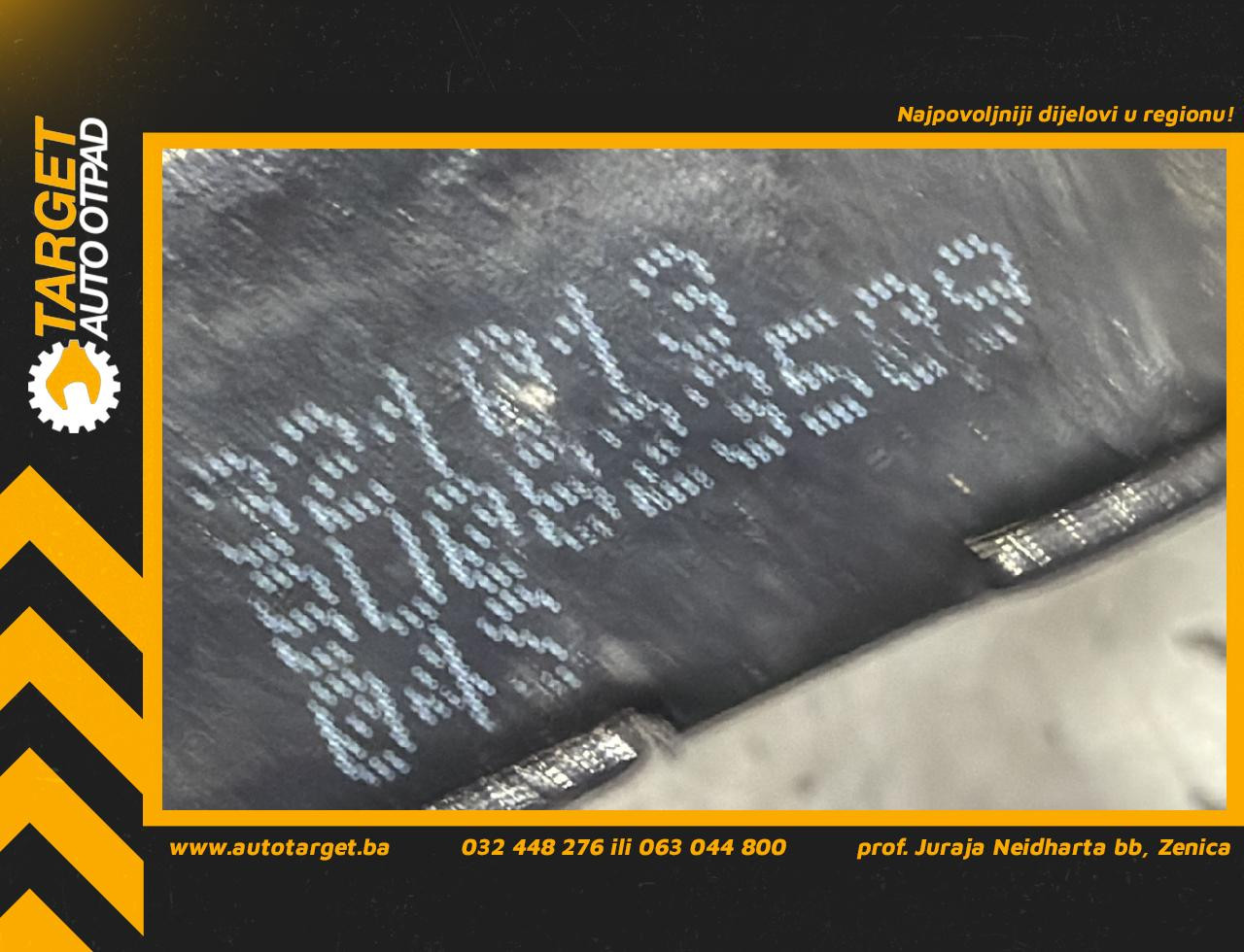DIJELOVI BRAVA HAUBE AUDI Q3 > 11-15 2.0 8U0823509