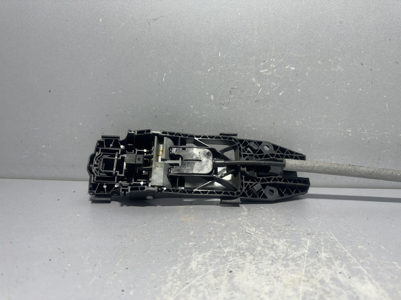 DIJELOVI RUCKA VRATA VW UP > 12-16 5N0839885H