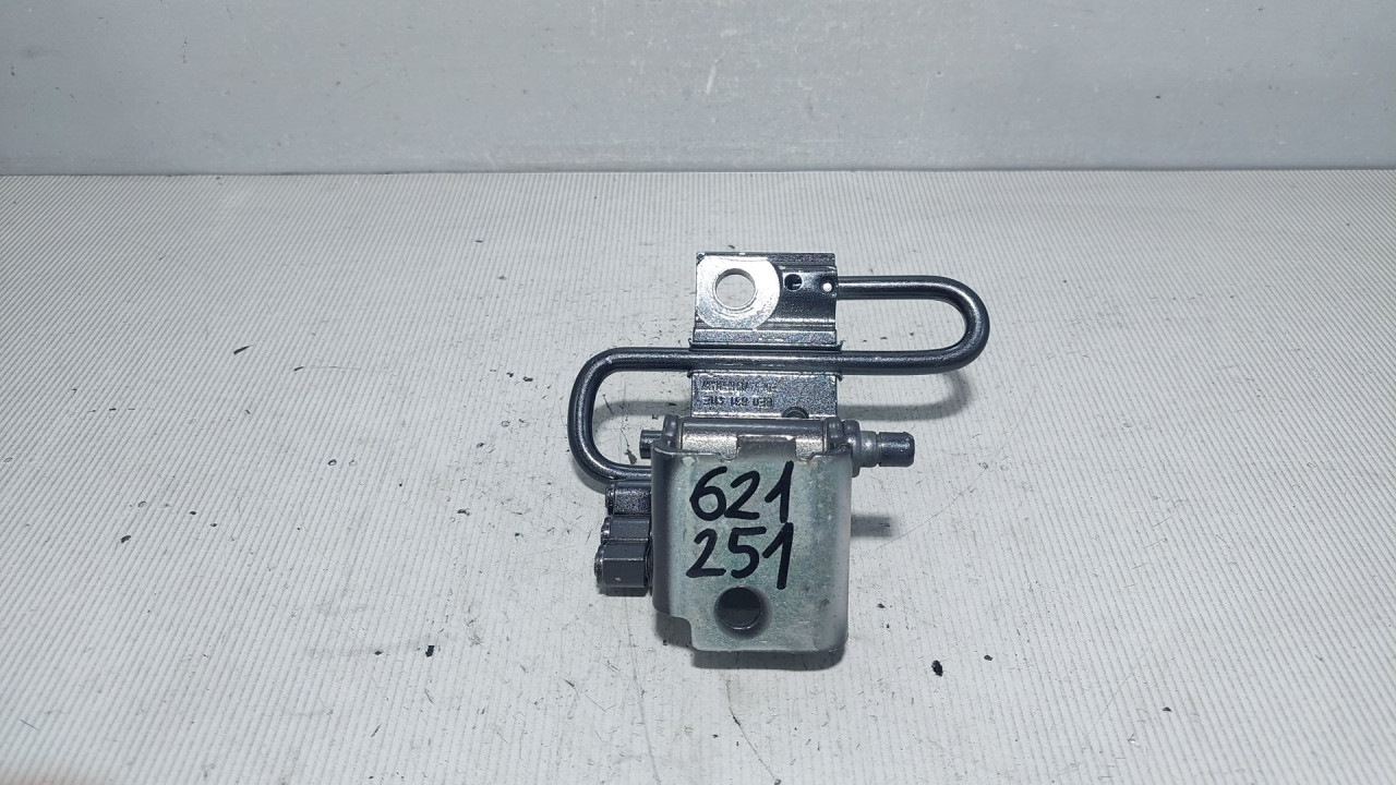 DIJELOVI BAGLAMA AUDI Q7 > 06-09 8E0831411E