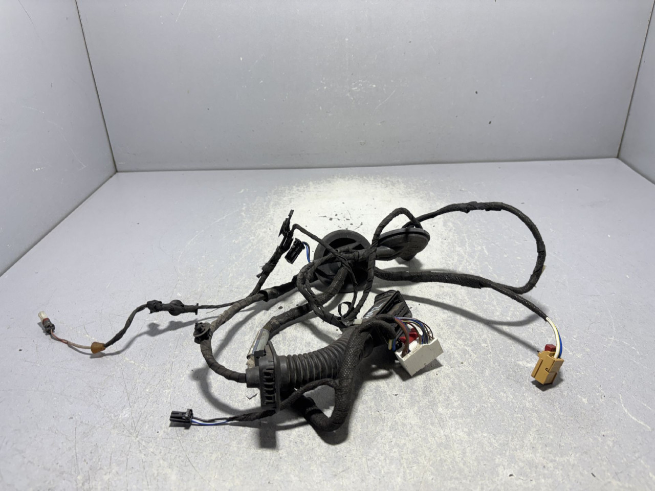 DIJELOVI INSTALACIJA AUDI A4 (B9) > 15-18