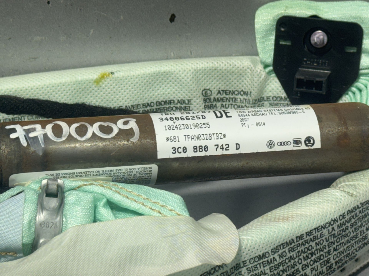 KROVNI AIRBAG VW PASSAT B6 > 05-10 3C0880742D