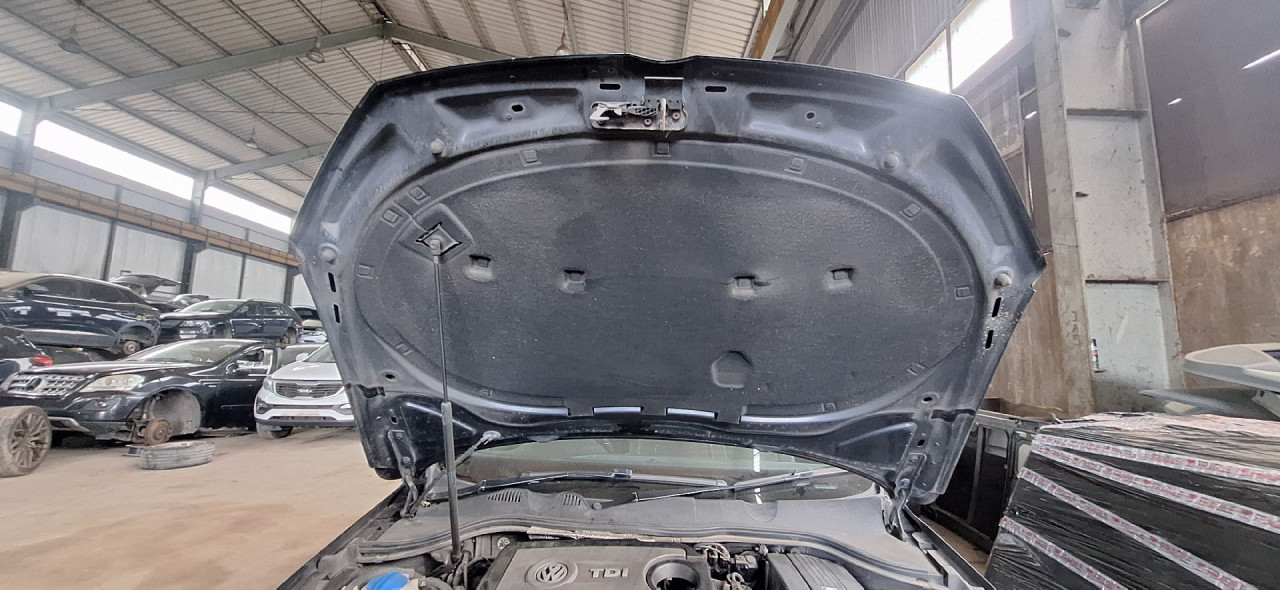 DIJELOVI HAUBA VW PASSAT B7 > 10-14 1.6 3AA823031