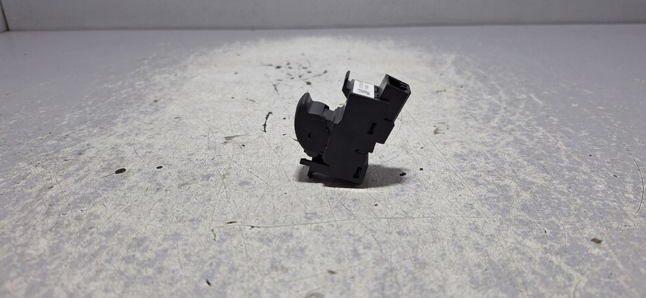 DIJELOVI PREKIDACI PROZORA VOLVO V70 > 08-11 2.0 31272006