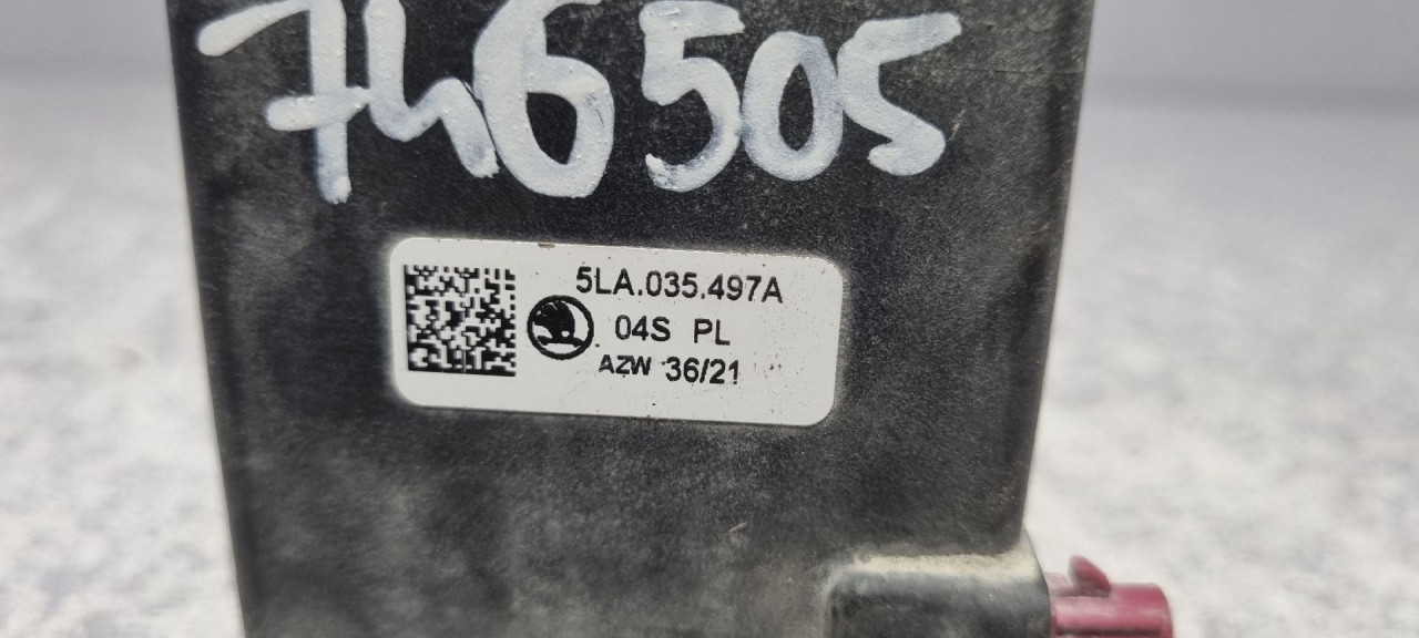DIJELOVI ANTENA SKODA ENYAQ > 20- 5LA035497