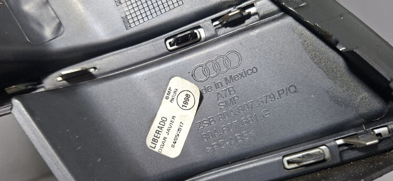 DIJELOVI RESETKA BRANIKA AUDI Q5 (FY) > 17 - 20  3.0 80A807679P