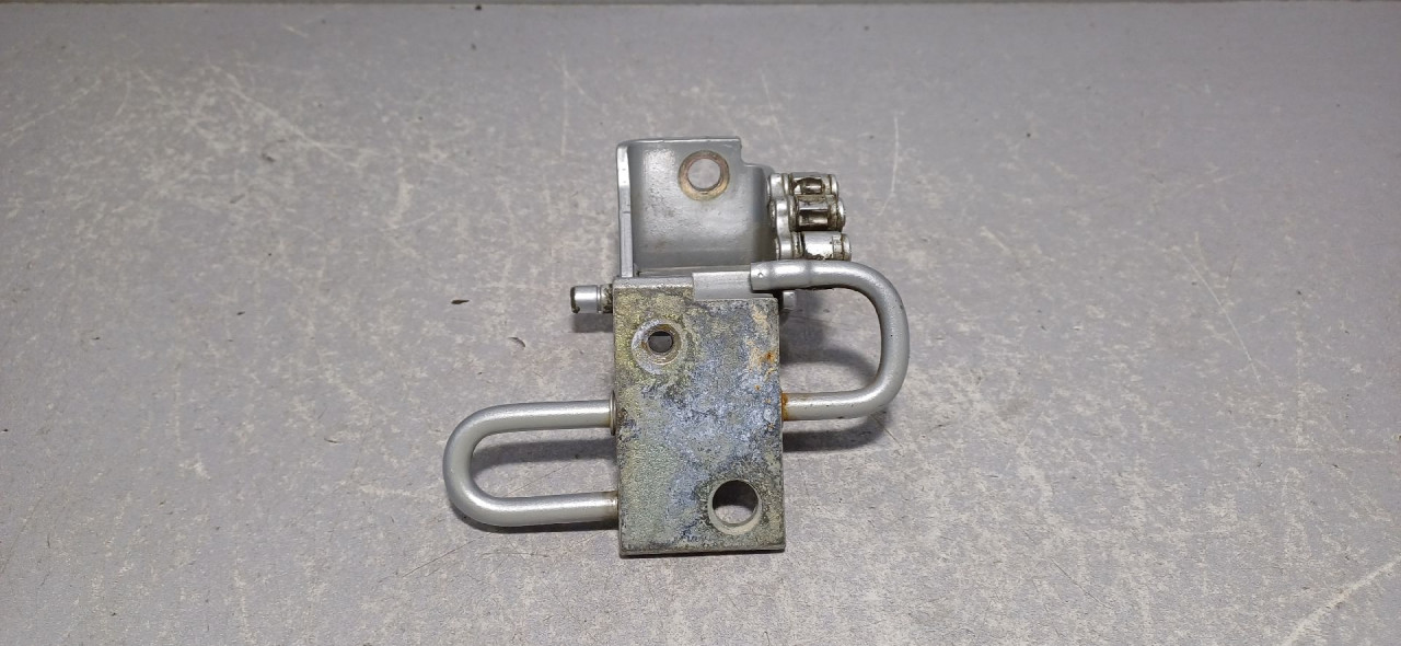 DIJELOVI BAGLAMA AUDI A6 > 04-08 8E0831412B