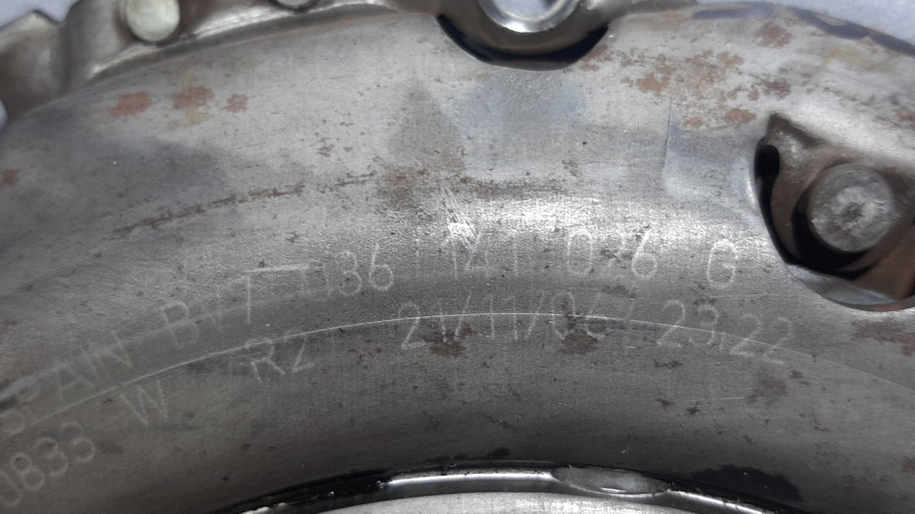 DIJELOVI KORPA VW GOLF 5 > 03-08 036141026G