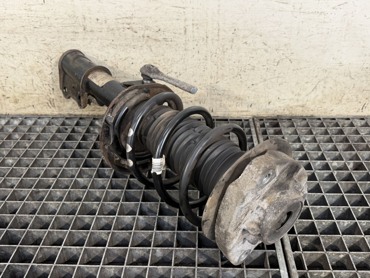 AMORTIZER MERCEDES A KLASA (W176) > 15-18 A1763202038