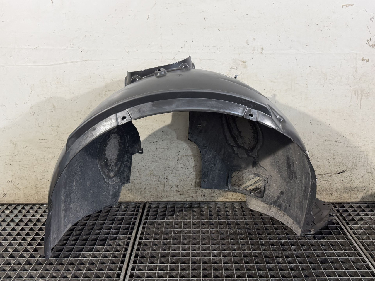 DIJELOVI UNUTRASNJI BLATOBRAN SKODA OCTAVIA > 19- 1.0 5E3809958E