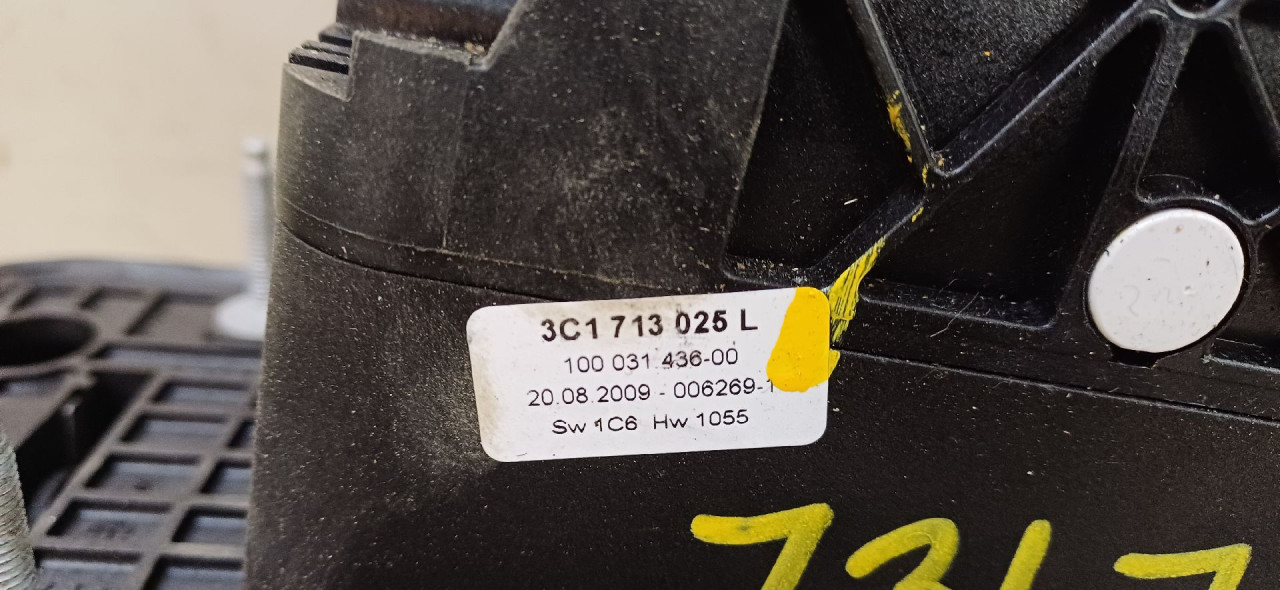 DIJELOVI SALTEBLA VW PASSAT B6 > 05-10 3C1713025L